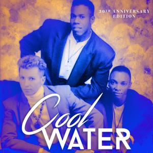 美女扒开尿口无遮挡教师厕所
